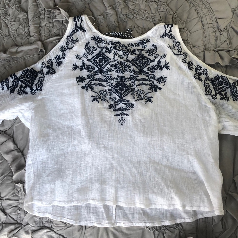 Women’s off the shoulder h&m white blouse